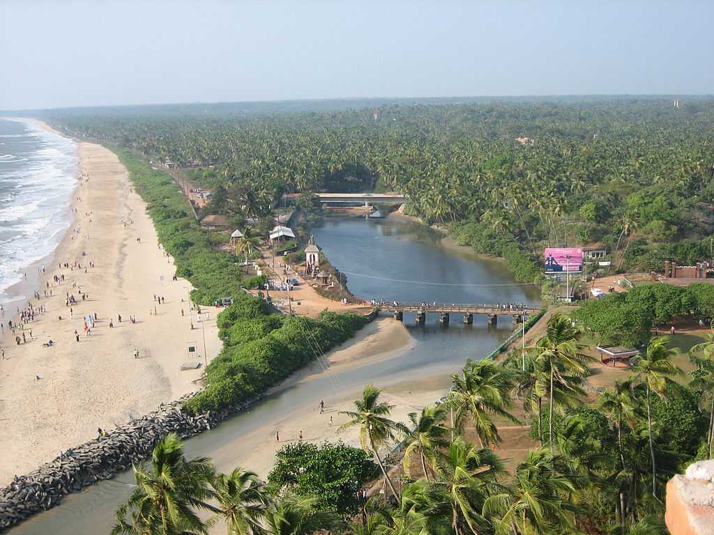 Payyambalam Beach is a beautiful and serene beach located in Kannur district of Kerala, India. It is one of the most popular.The beach is well-maintained and offers various facilities for visitors, including clean restrooms, changing rooms, and lifeguard services, making it a safe and enjoyable destination for families and solo travelers alike. beaches in the region, known for its golden sands, clear blue waters, and tranquil atmosphere.